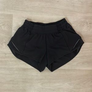 Lululemon size 2 hotty hot shorts 2.5 inch inseam